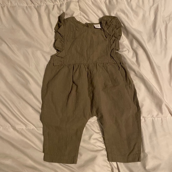 Infant Olive Colored Girls Romper, Size 6-9 Months - Picture 1 of 6